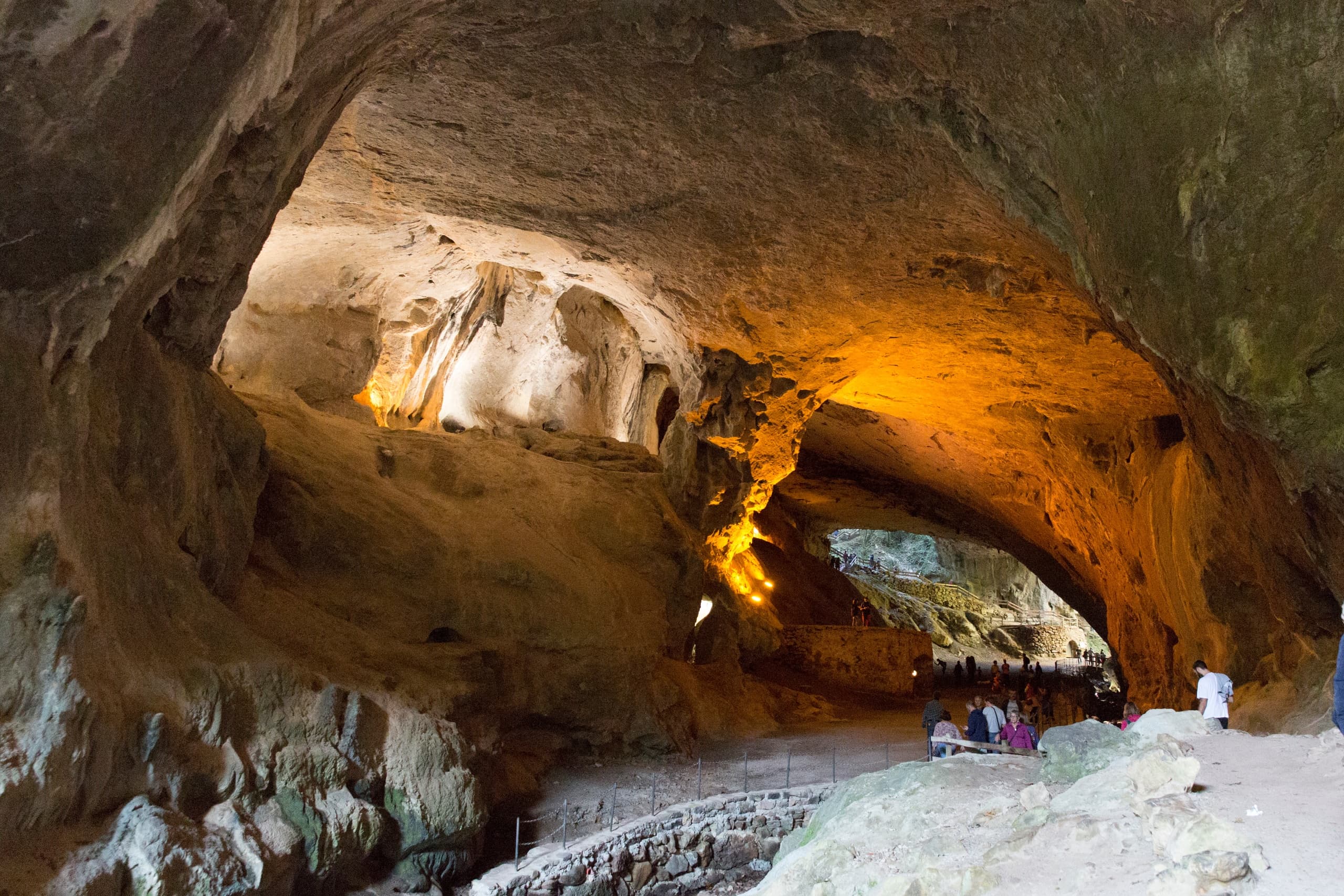 Local Experts Tours: Valle de Baztán & Zugarramurdi Adventure