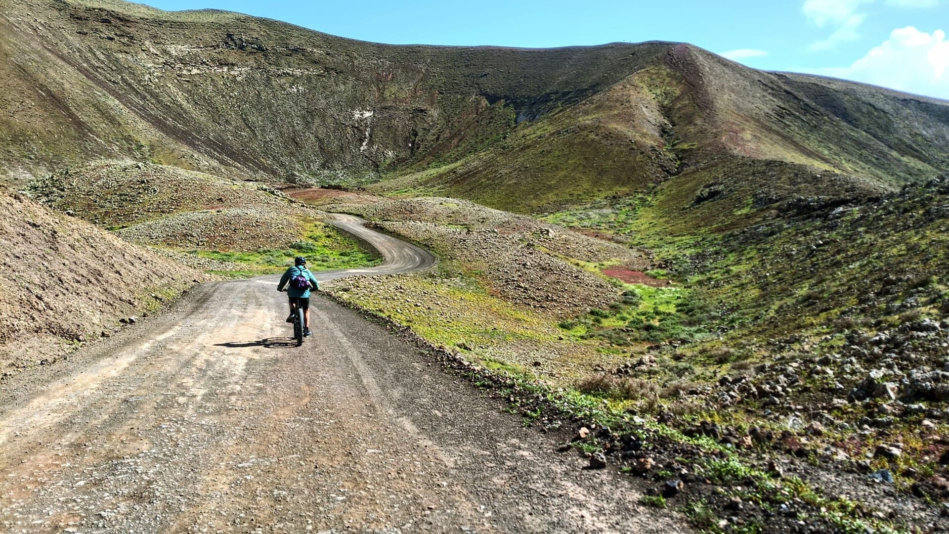 E-Bike Volcano Tour in Fuerteventura: Ride Craters and Lava Fields