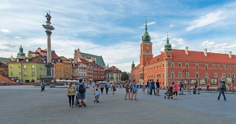 Polish City Sights: AB Poland Travel’s Warsaw Day Tour from Krakow