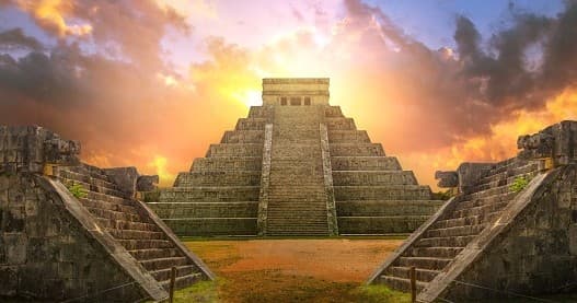 Cultural & Sightseeing Tour | Viajes Tours Maya at Chichen Itza