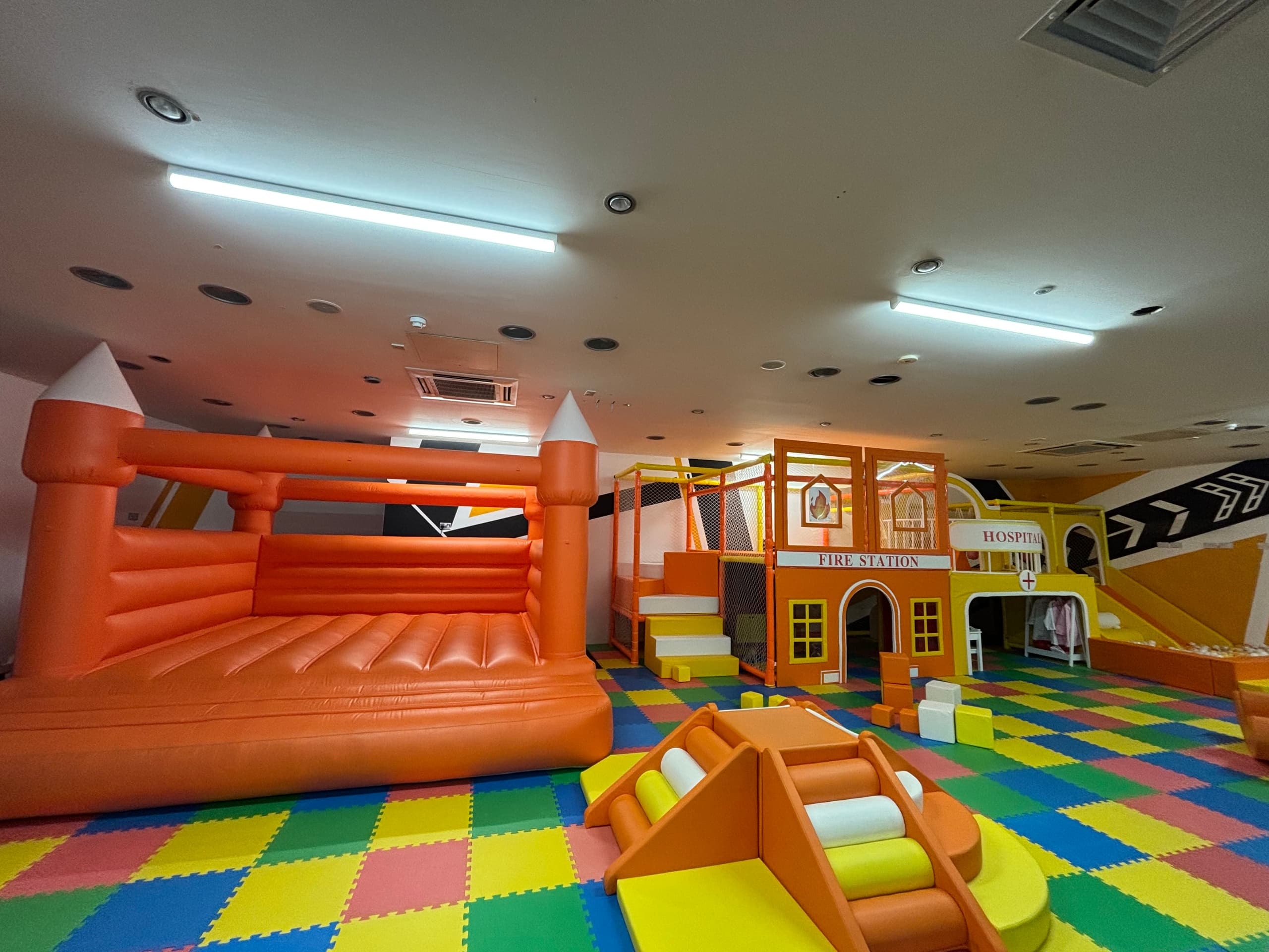 Kids' Indoor Adventure at Centre VR Enfield