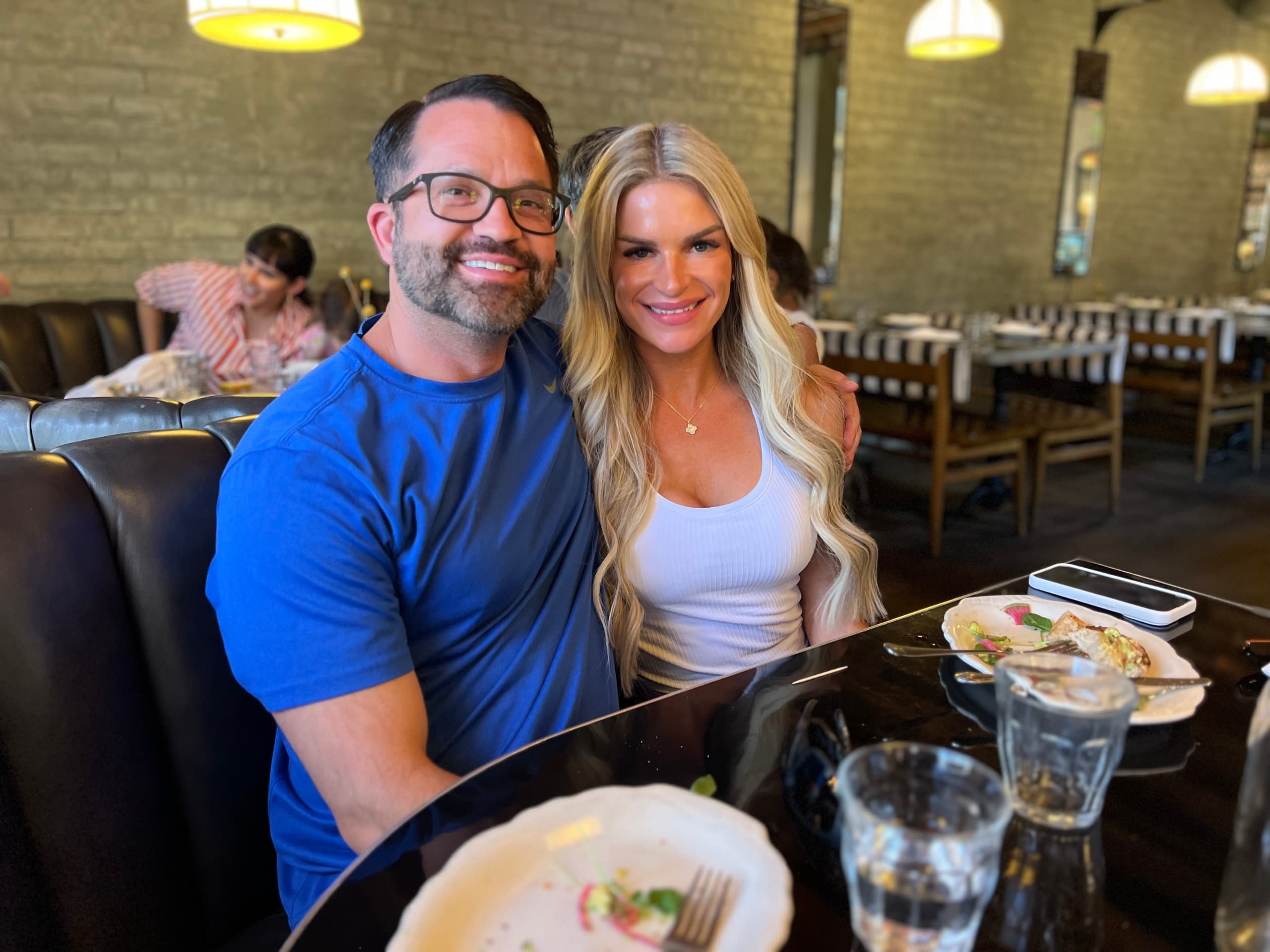 Gourmet Hollywood Walking Food Tour in Los Angeles