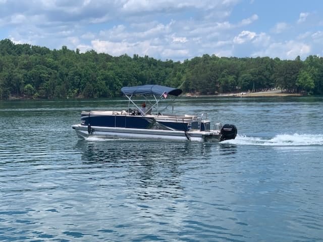 Half Day Boat Rental at Sunset Marina in Six Mile, SC