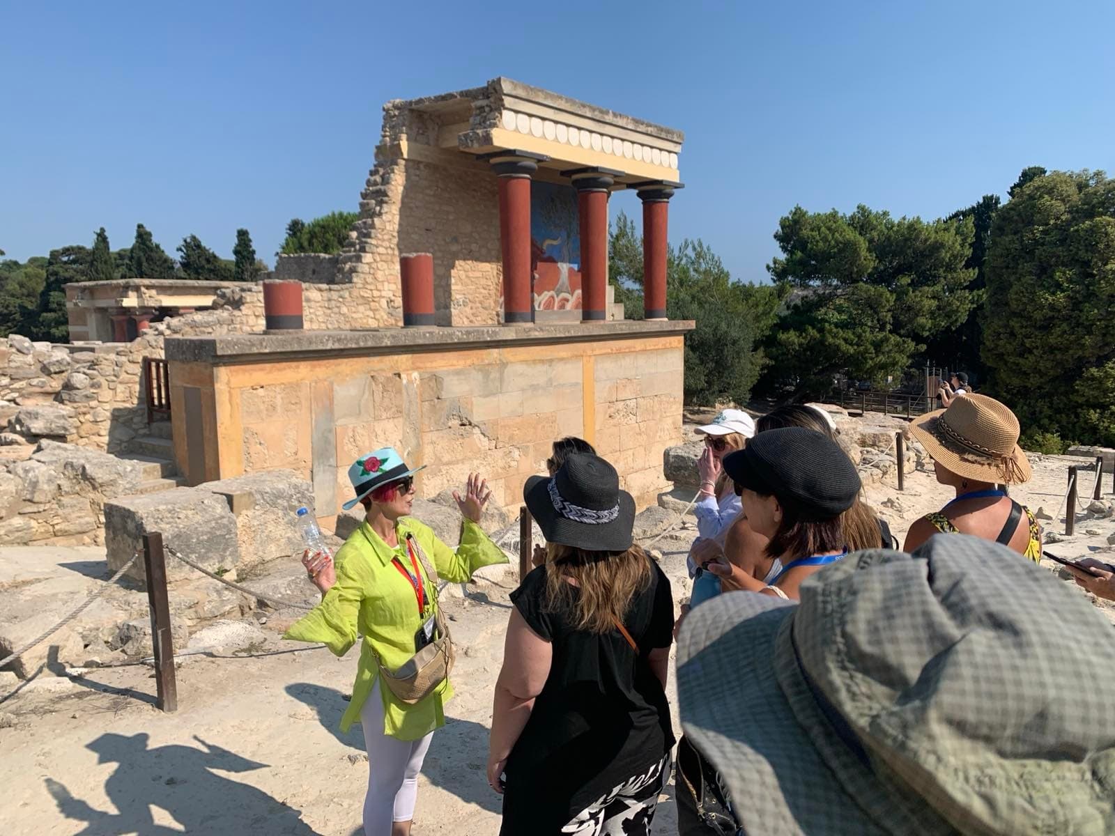 Historical & Cultural Walking Tour at Knossos Palace with Experience Travel Crete