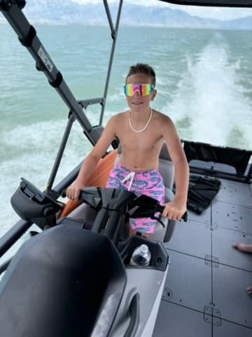 Sea-Doo Switch Sport on Utah Lake: Rent a 21-ft Launch from Saratoga Springs photo 4