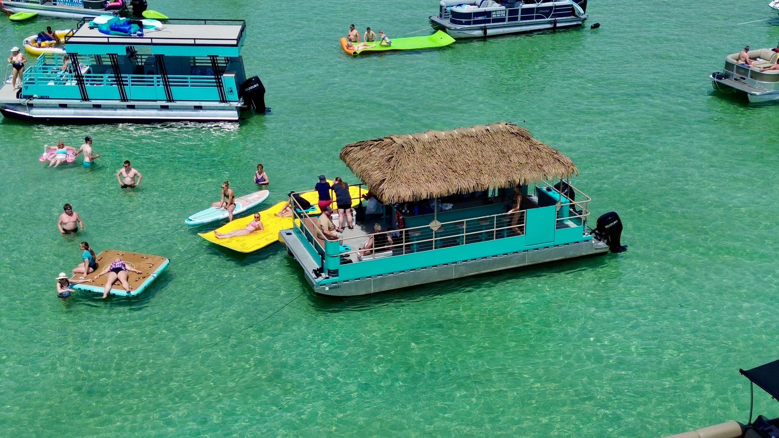 Luxury Private Tiki Pontoon Cruise to Crab Island, Destin