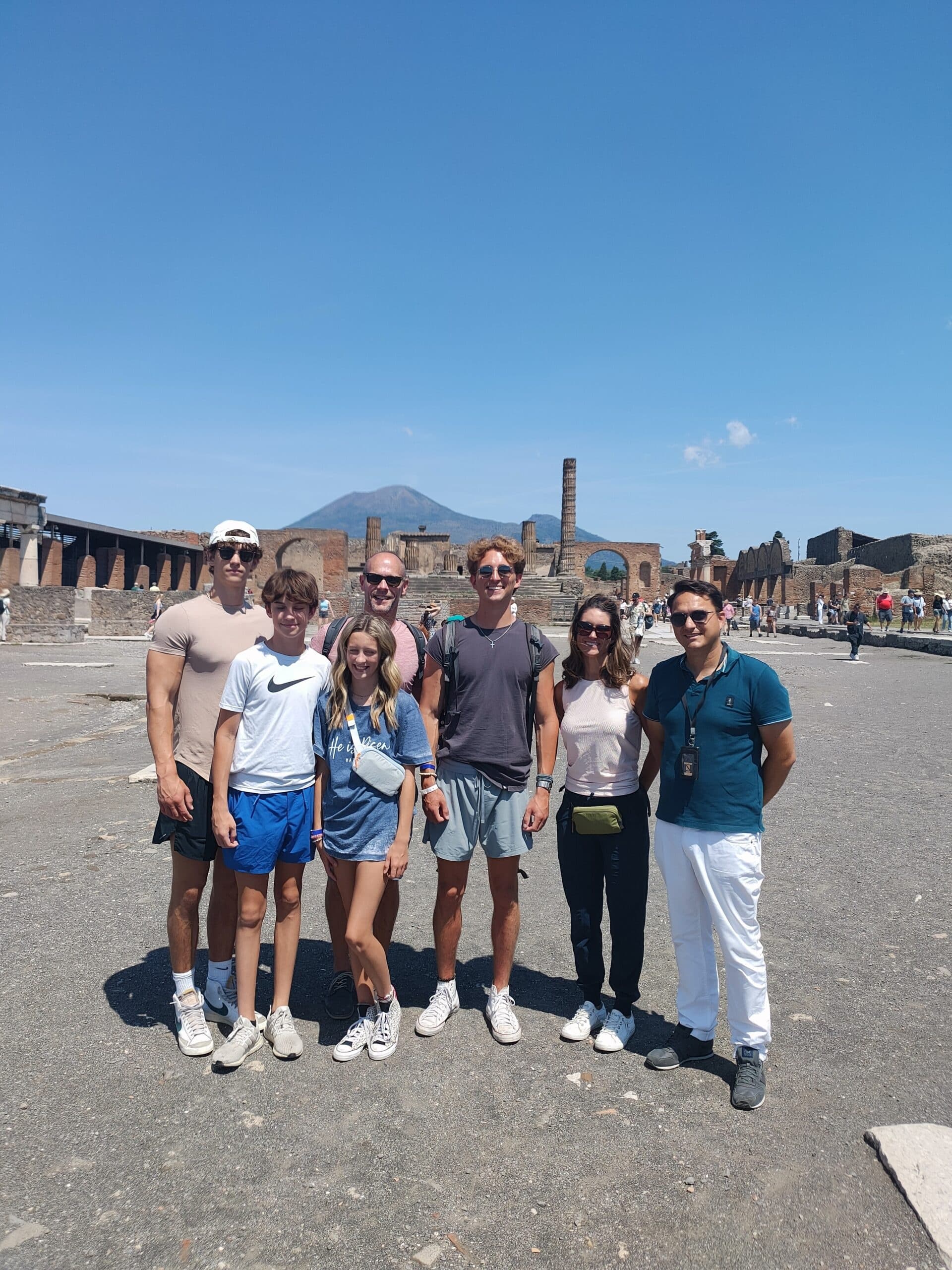 Pompeii Walking Tours with Archaeologist in Pompei