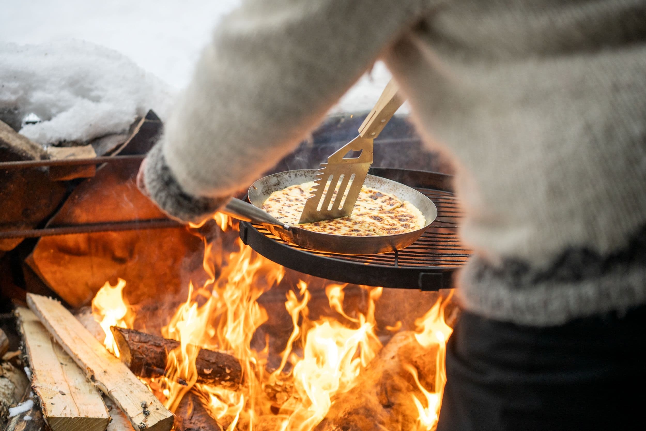 Land Adventures & Sointumetsä Oy: Finnish Forest Dining Experience