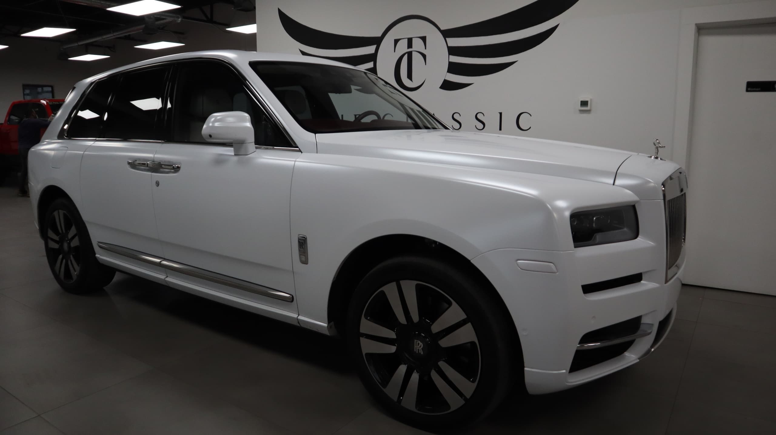 Luxury Car Rental with The Classic Lifestyle in Dallas