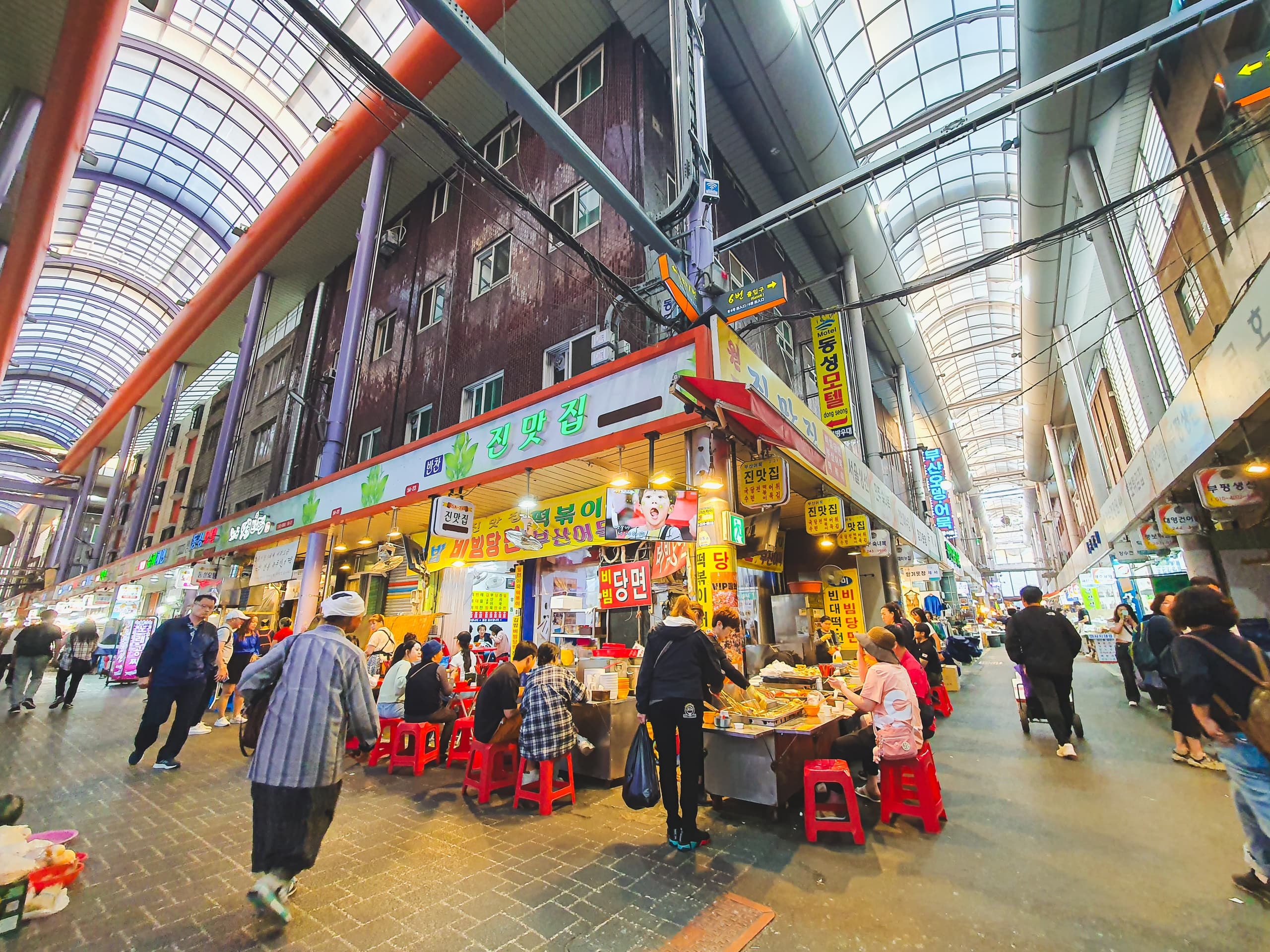 Busan Food Crawl: Fresh Korean Sashimi with ZenKimchi Experiences