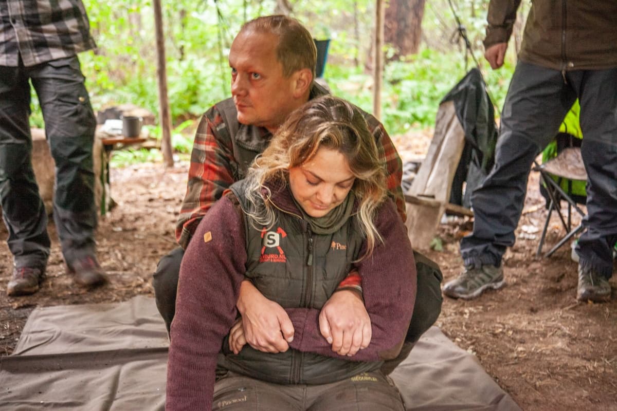 Field-Ready First Aid at Leersums Veld — Wildernis EHBO Bushcraft Course photo 3