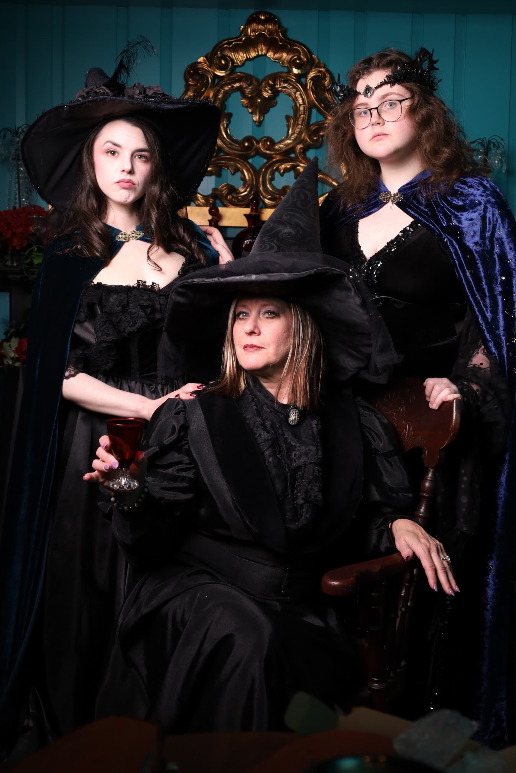 Candlelit Witch Portraits: The Velvet Parlor Photo Shoot in Salem photo 4