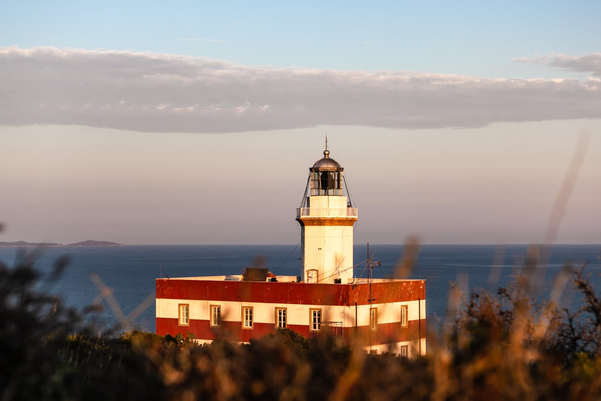 E-Bike Coastline Tour on Isola del Giglio by Minicrociere Toscana