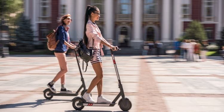 Electric Scooter Adventures with DagjeSuppen.nl in Utrecht