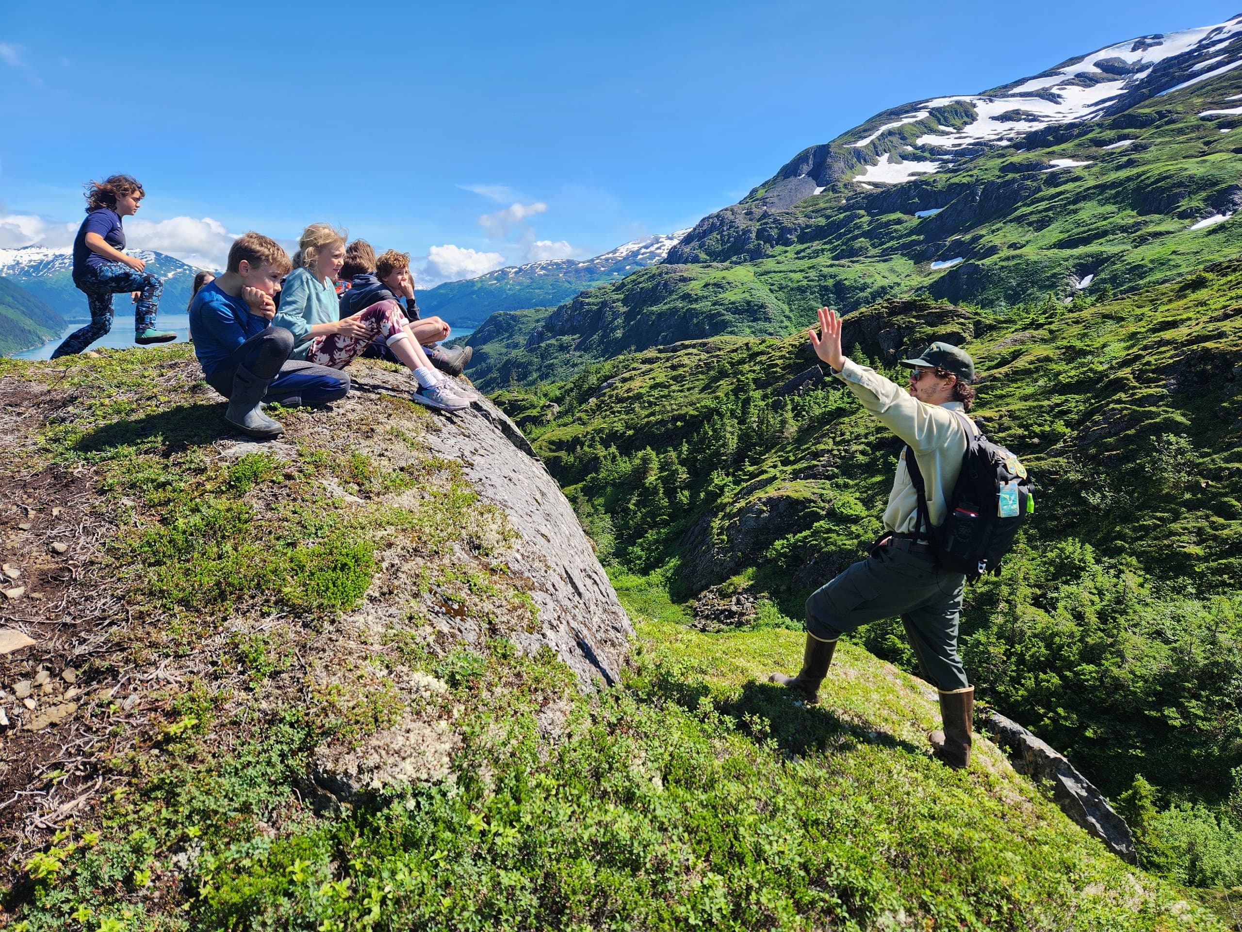 Pathfinders Anchorage: Kids' Day Adventures on Beaches, Glaciers & Trails photo 2
