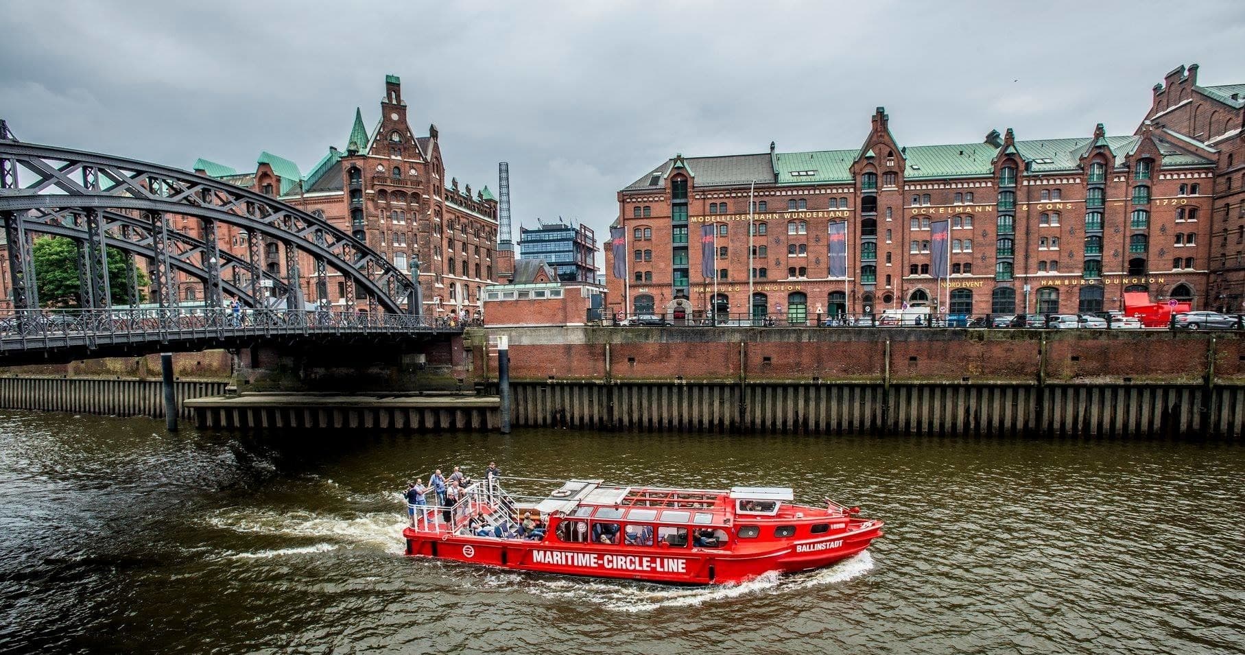 Harbor Tour & Museum Visit in Hamburg with Pink Ticket