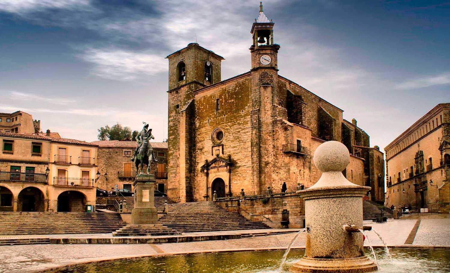 Historic Guided Tours in Trujillo with Destino Trujillo