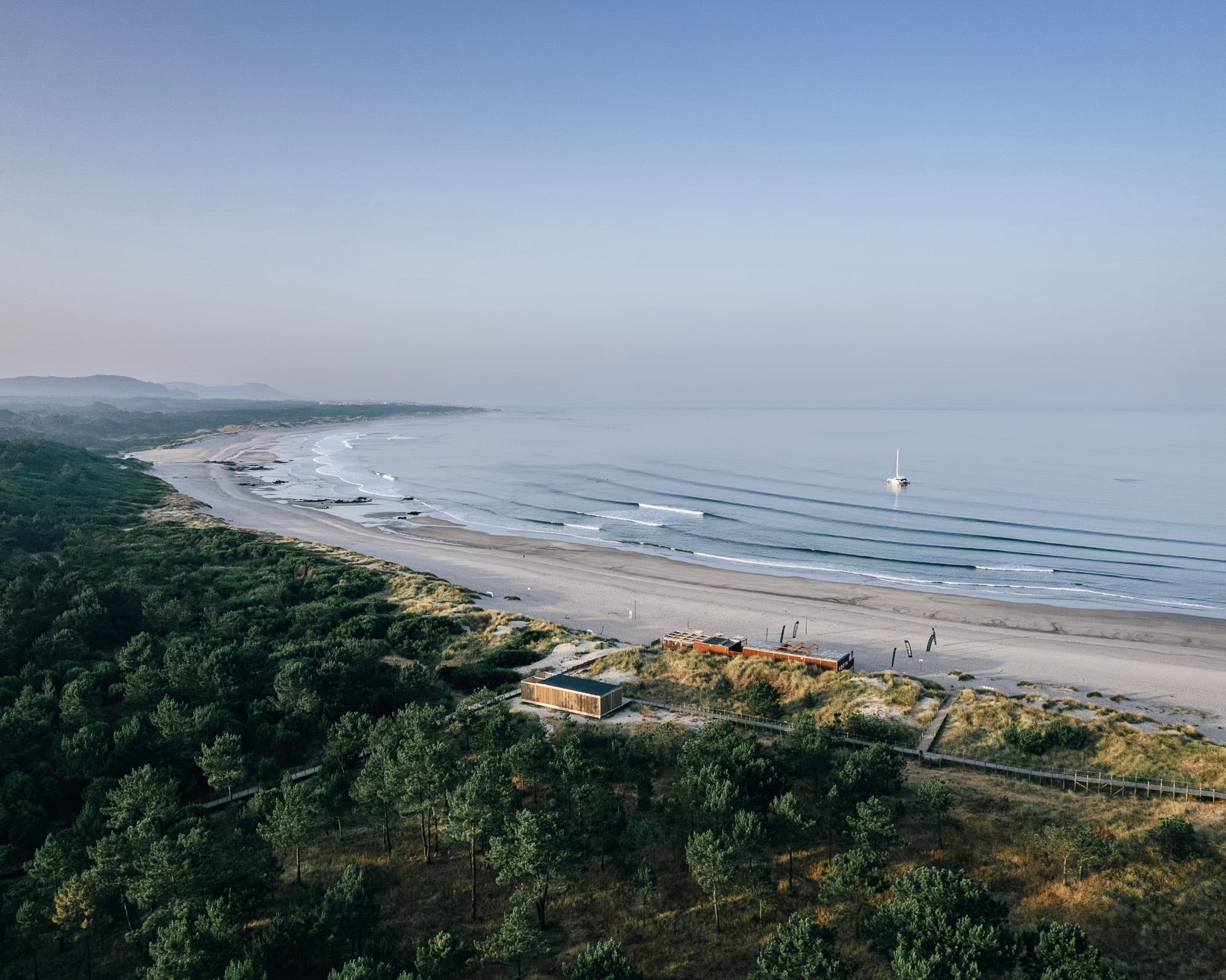 PRO Surfboard Rental at Praia do Cabedelo: High-Performance Epoxy Boards for Advanced Surfers
