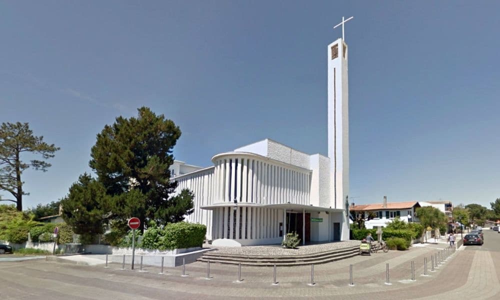 Arcachon Bay Retreat with Artchitectours in Barcelona