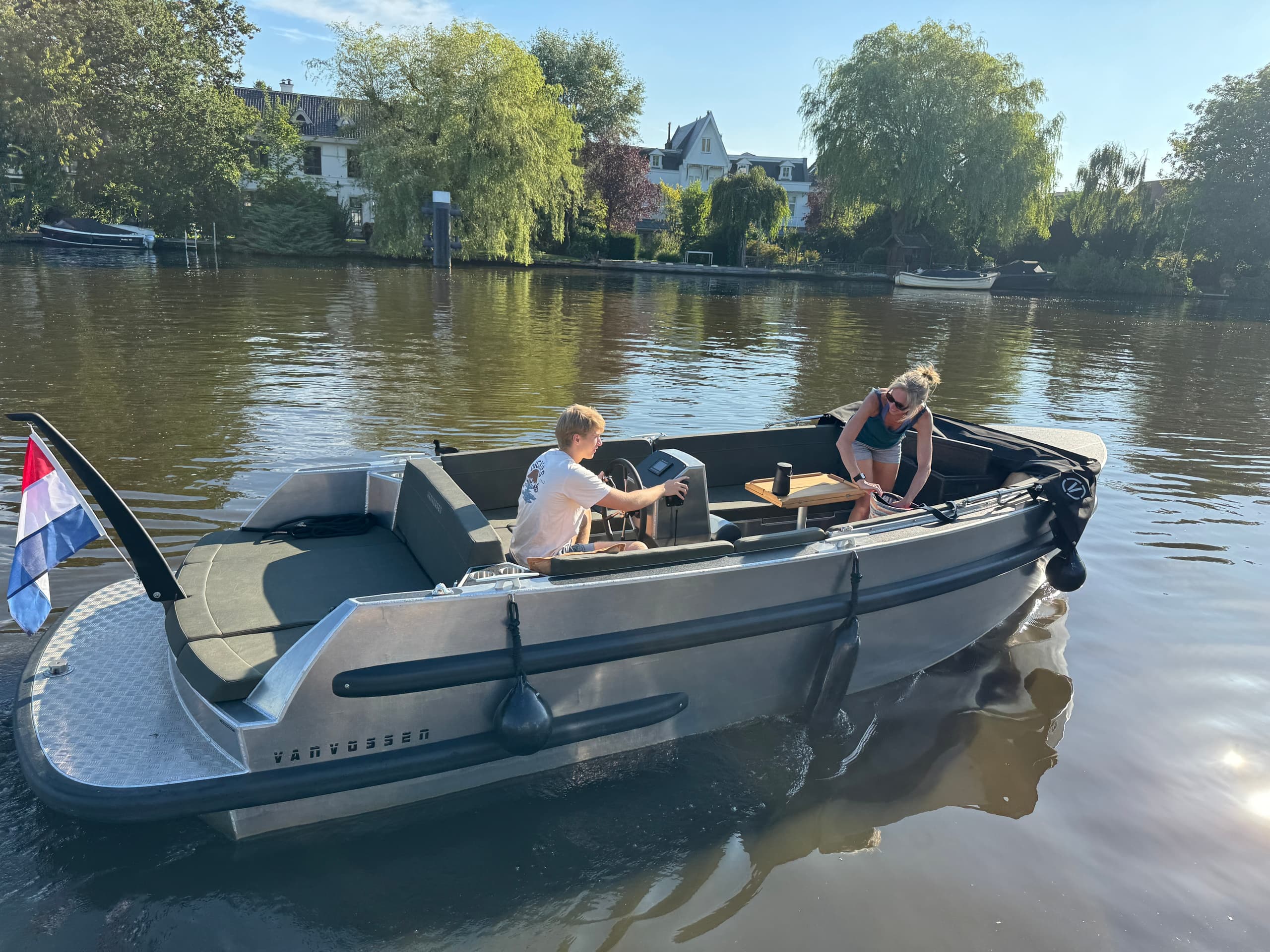 Luxury E-tender Rental on Dutch Waterways by Vaartuig