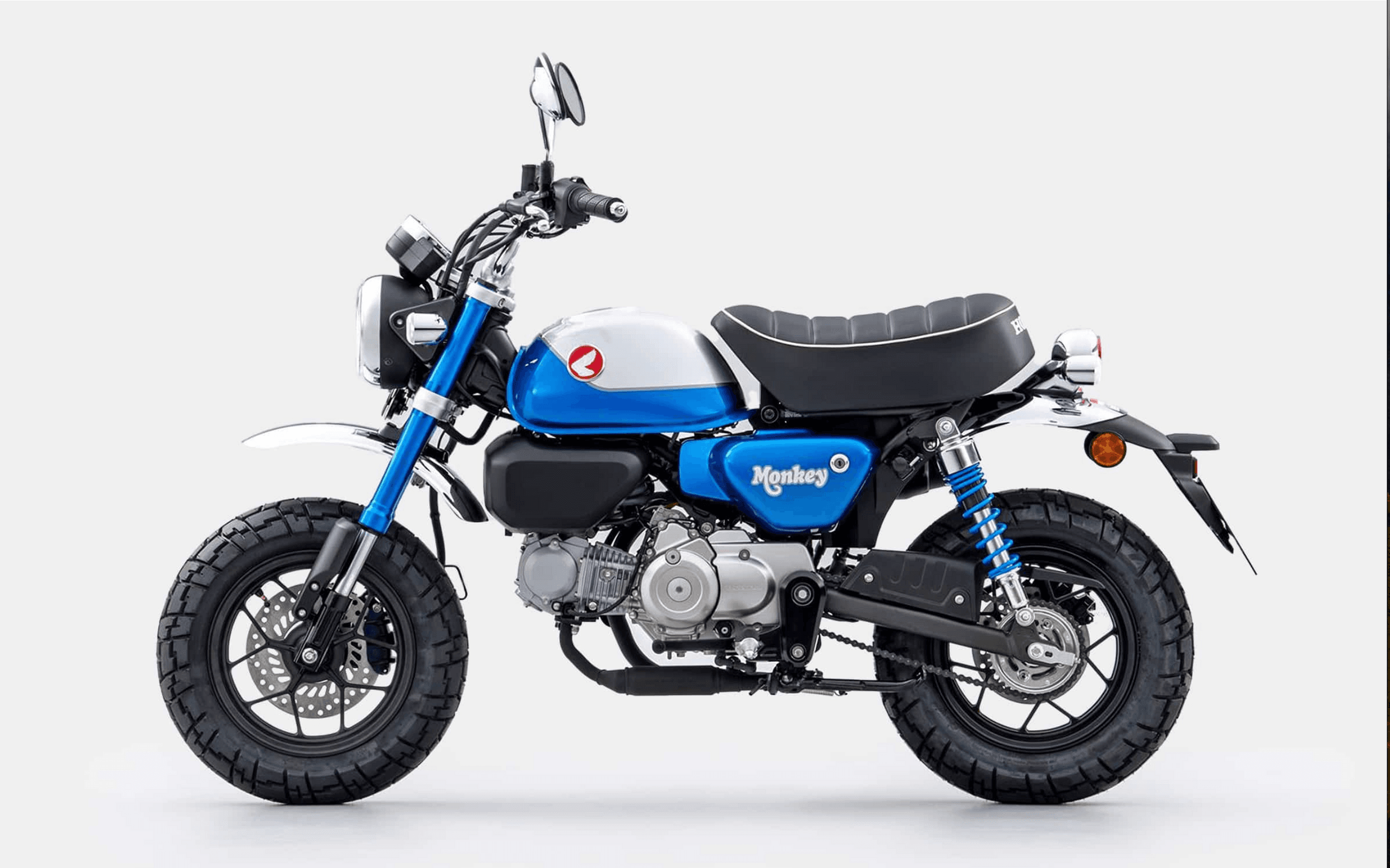 Motorcycle Adventure with Honda Monkey Rentals in Sheridan, WY