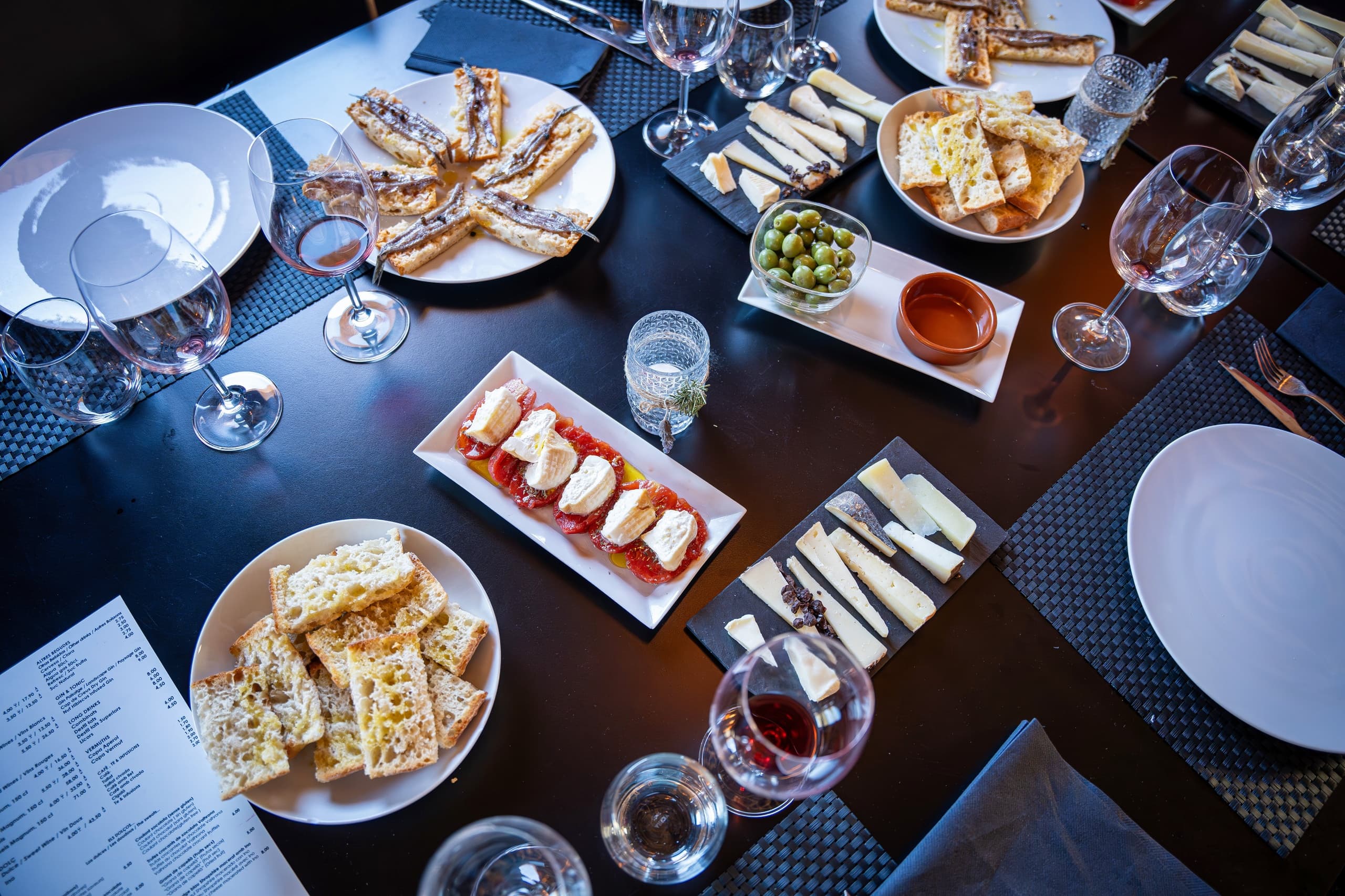 Masia Serra Visita + Dinar: Vineyard Walk and Farm-to-Table Lunch in Cantallops photo 1
