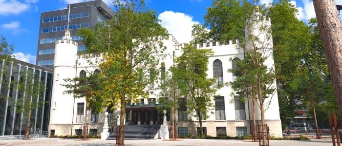 Urban History & Culture Walk in Tilburg with Cicerones