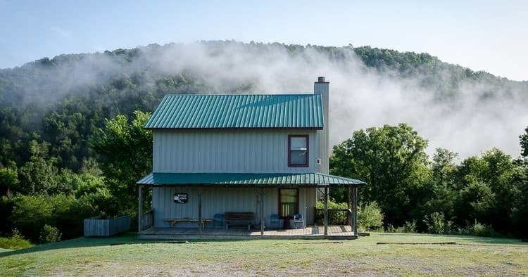 King Cabin: Riverside Ozark Retreat on the Kings River