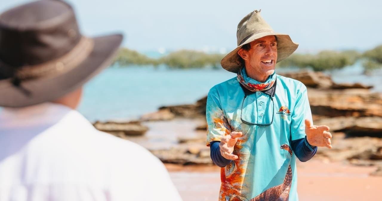 Roebuck Bay Dinosaur Footprints Cruise: Sparkling Wine & Gourmet Platters in Broome photo 2