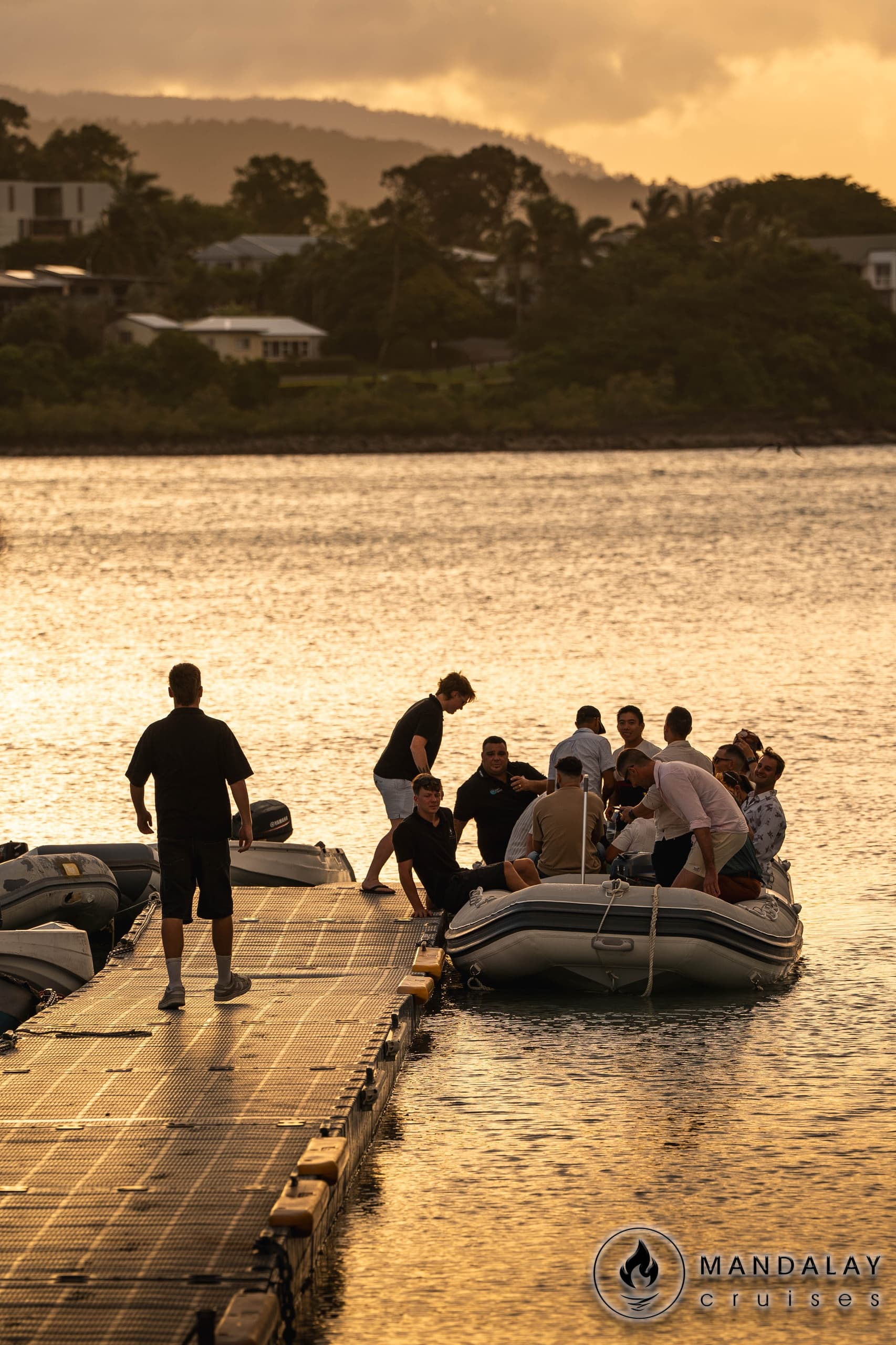 Front-Row NYE Tender: Intimate Fireworks Cruise from Rose Bay photo 3