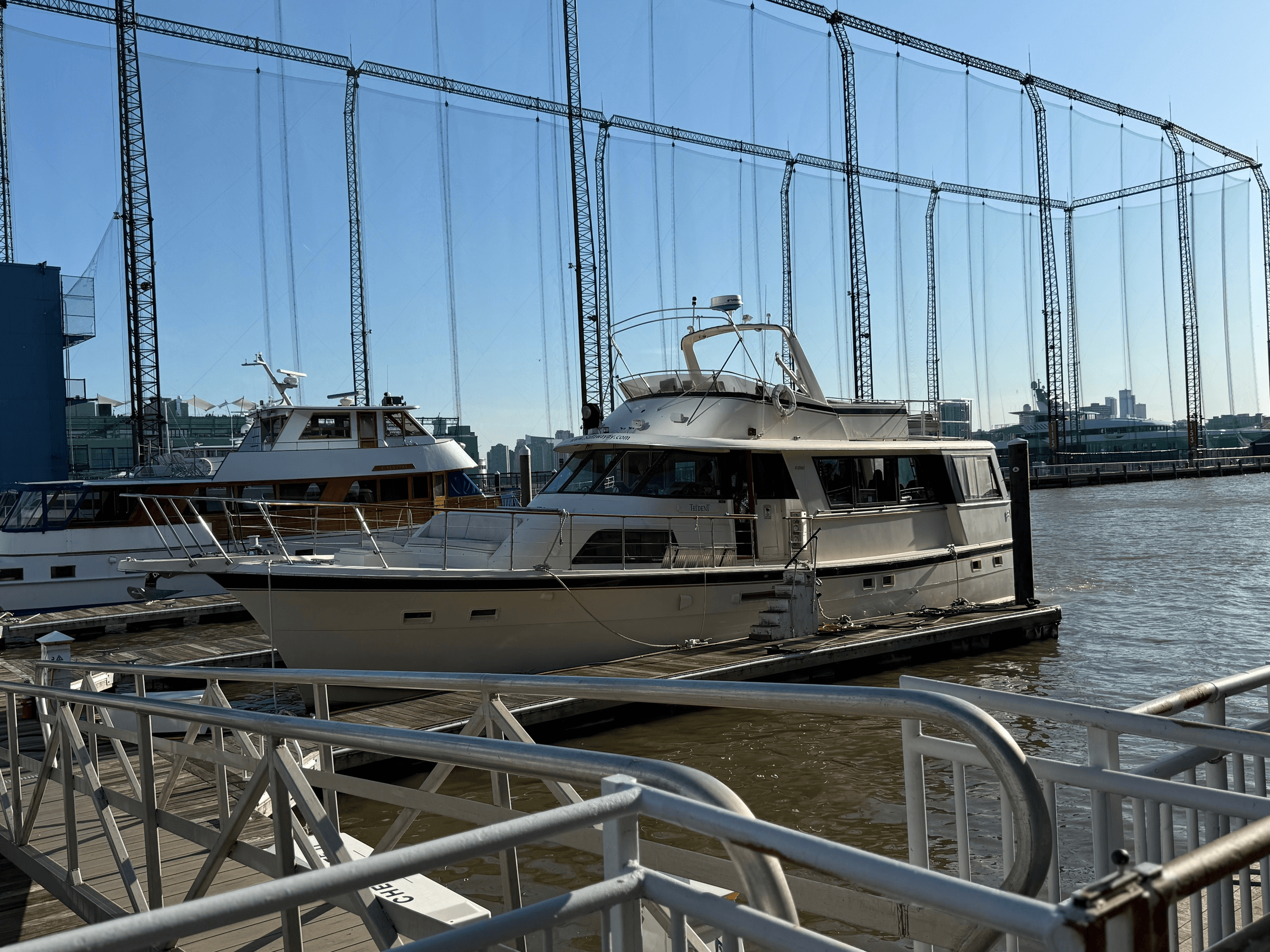 Motor Yacht Charter at SailawayNY: Ultimate Water Adventure