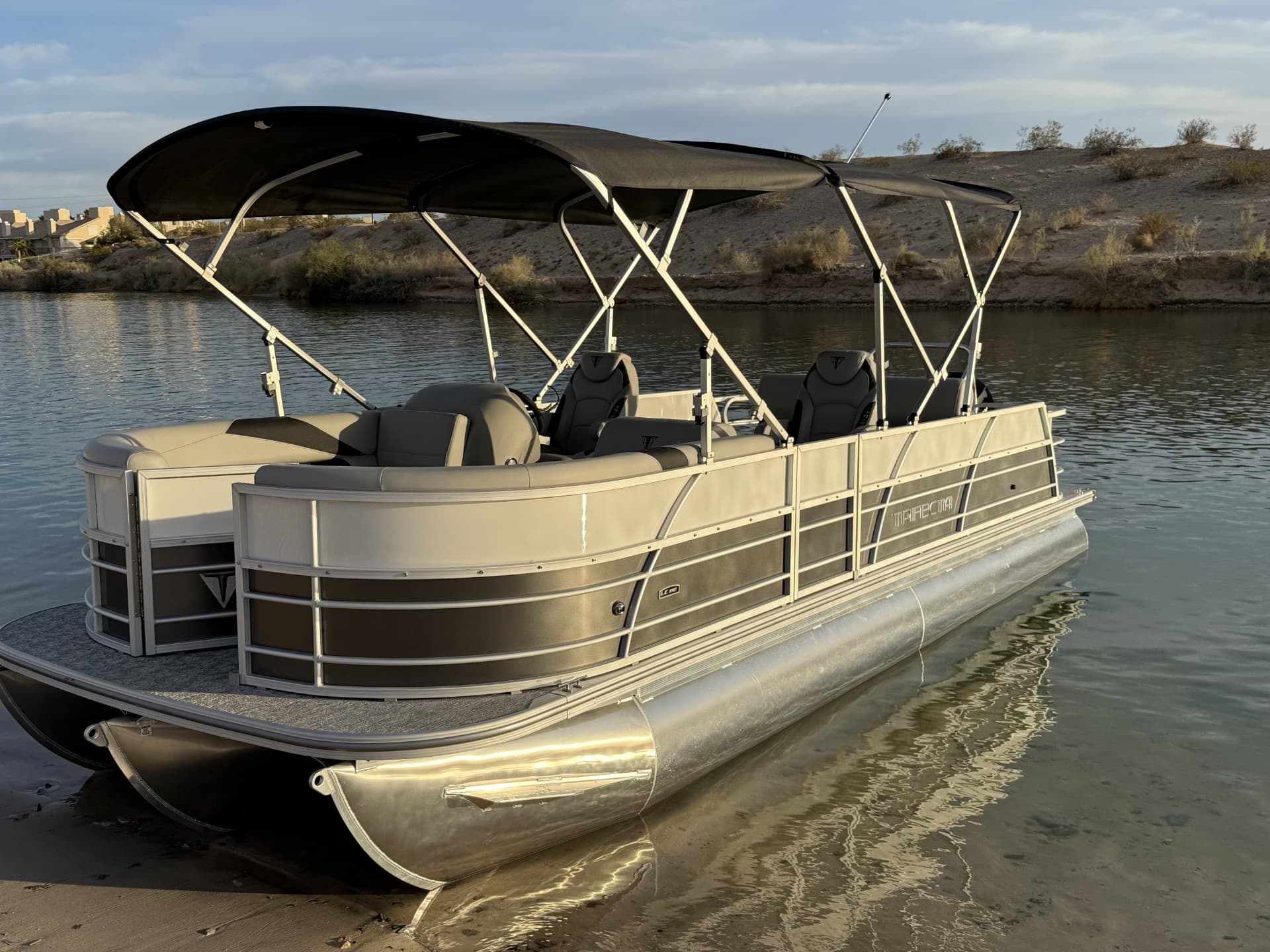 Lake Havasu Power Cruise: 2025 Trifecta 200hp Mercury Swing Back