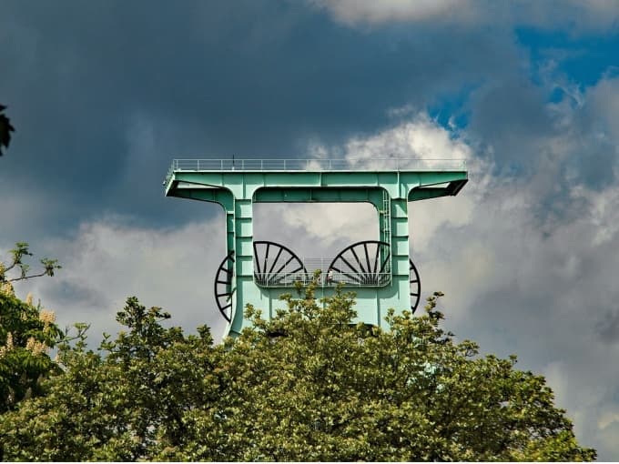 Stadtführung Bochum: Discover 1950s Architecture, Churches & City Center Stories