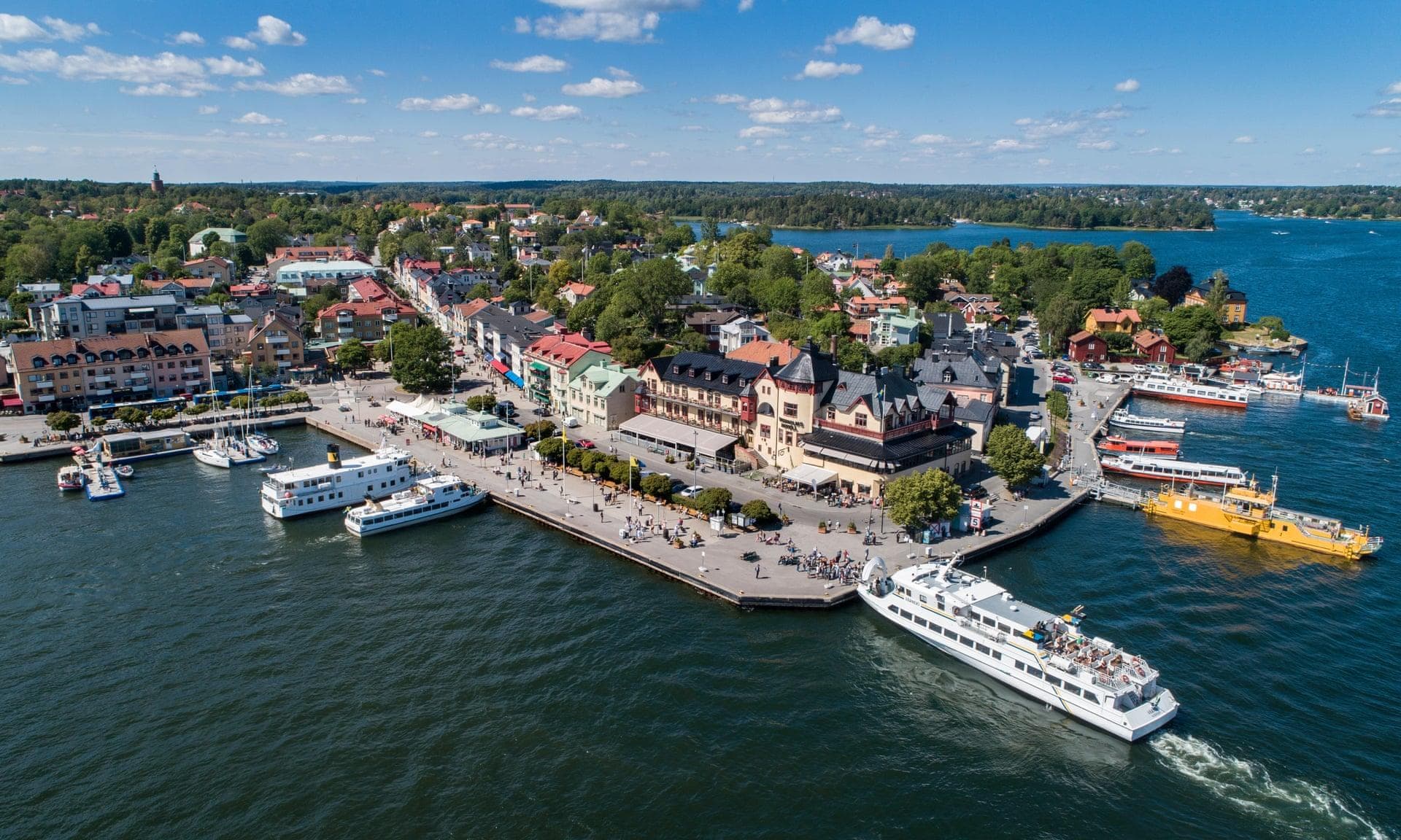 Speedboat Archipelago Tours with RibStockholm in Stockholm