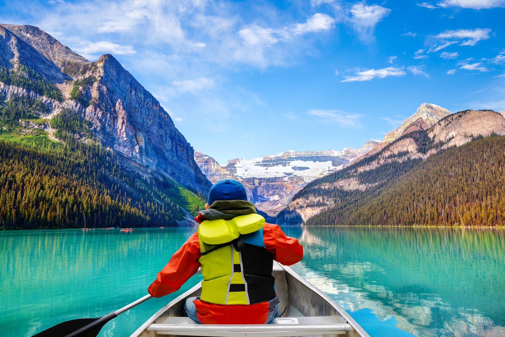 Outdoor Adventure: Into the Wild Tours in Canadian Rockies