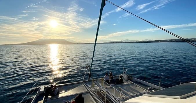 Sunset Catamaran Cruises with Mundo Marino in Málaga