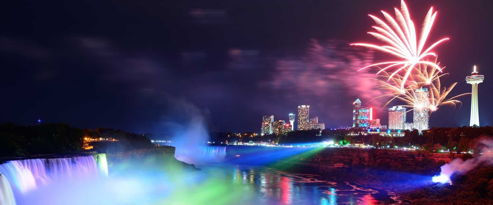 Niagara Falls Evening Tour & Cruise by Zoom Tours Inc.