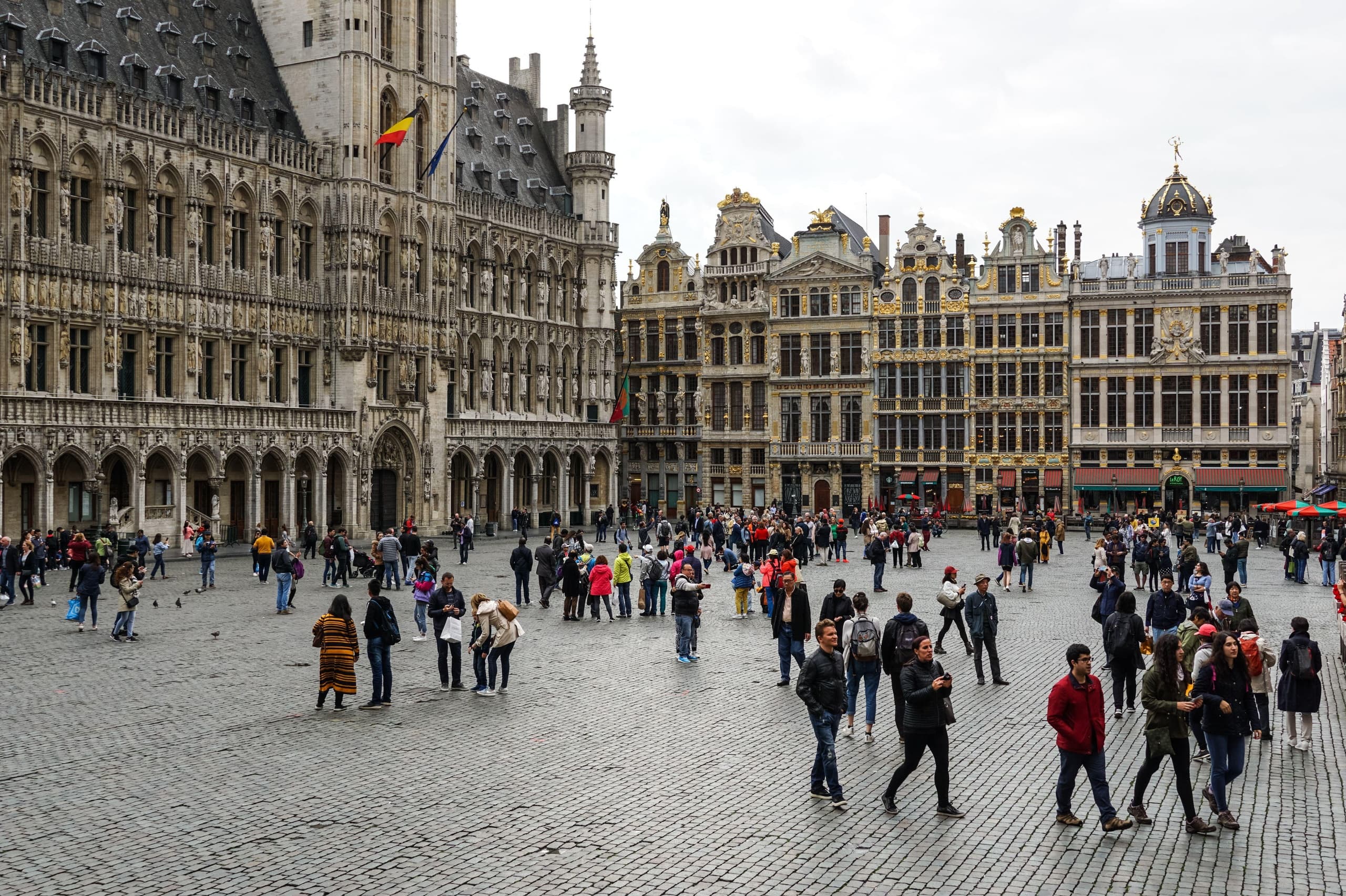 Brussels Essentials: Grand-Place, Manneken Pis & Sacré-Cœur Walking Tour photo 3