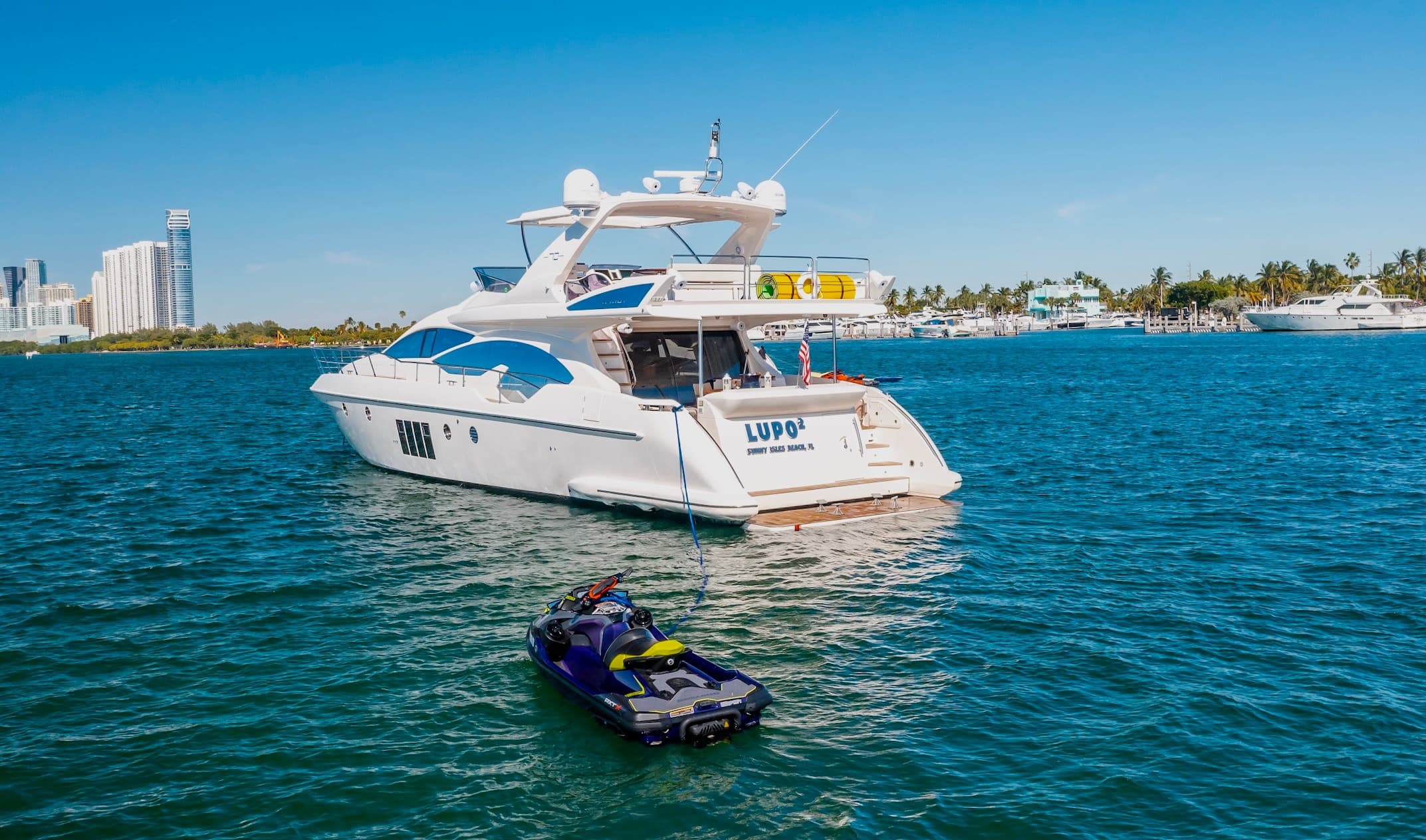 Luxury Yacht Charter with Miami Boat Experts in Miami Beach