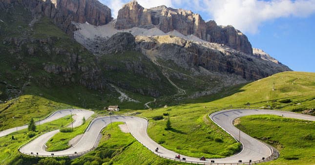 MountainBike Adventure from Lago di Alleghe to Cortina D’Ampezzo with Italy Cycling Tour