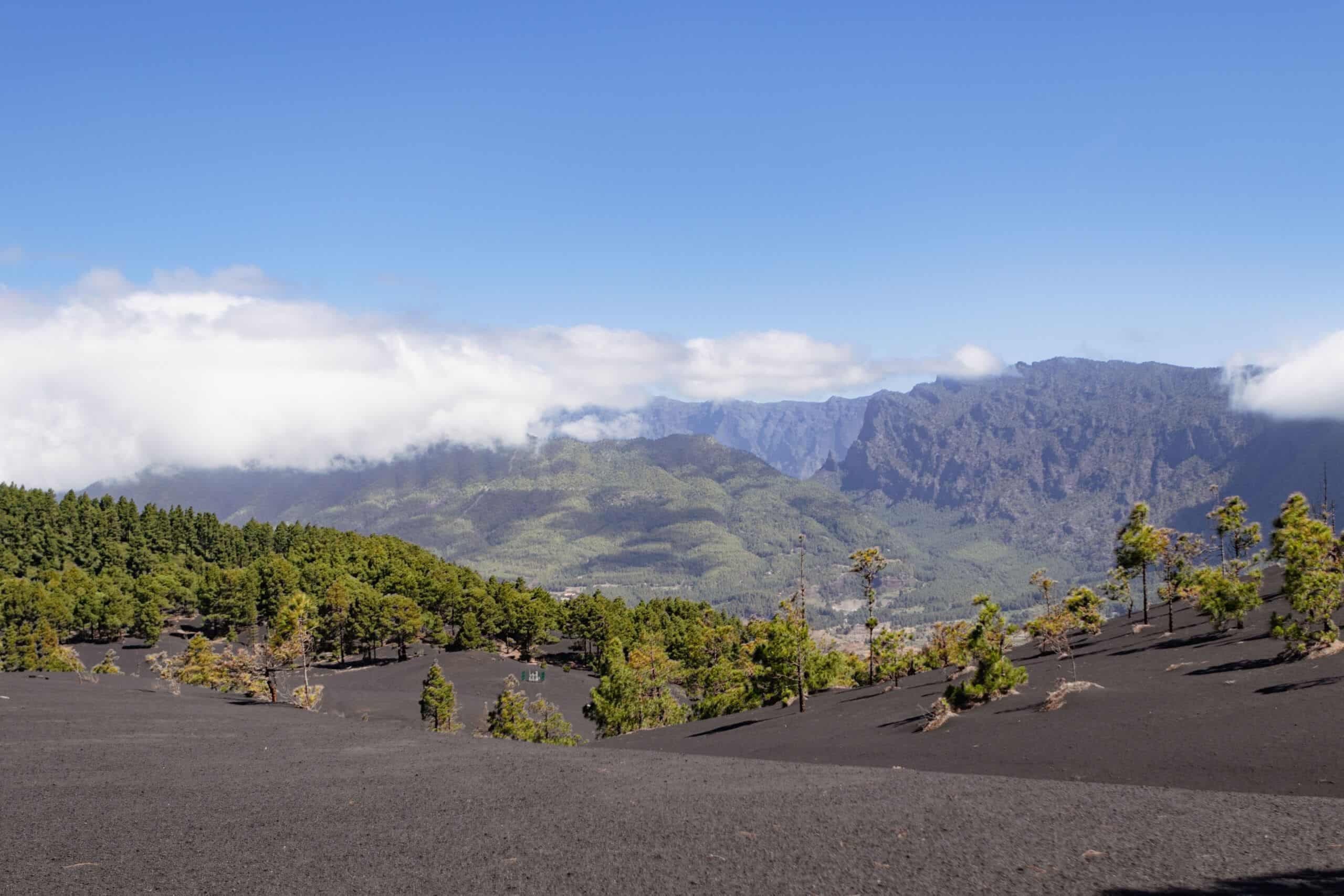 Ruta de los Volcanes: 17 km Volcanic Hike on La Palma's Cumbre Vieja