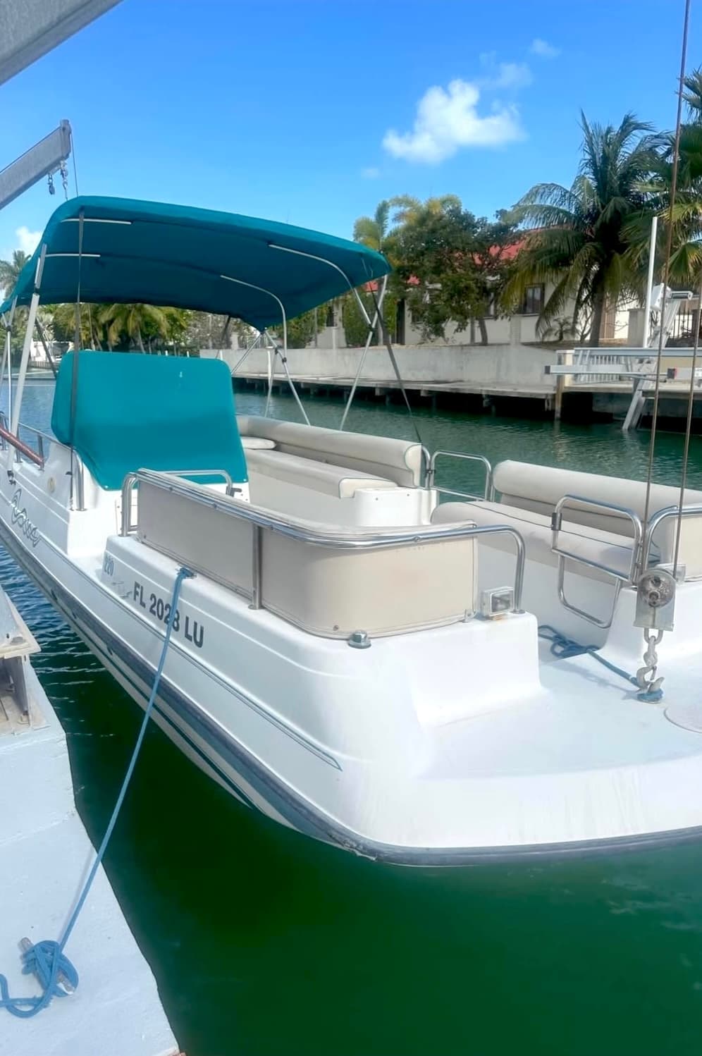 Explore Cudjoe Key with a 22' Sea Pro Deck Boat
