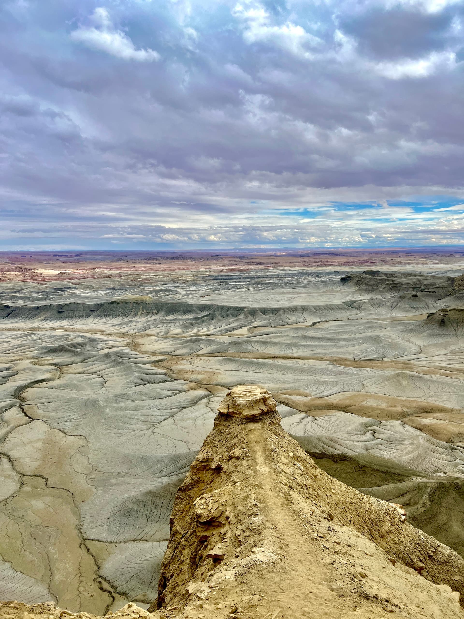 Moonscape Overlook & Bentonite Hills: Sunrise to Sunset Photography Near Factory Butte