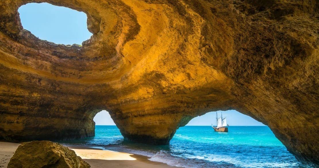 Benagil Sea Cave Tour by Dolphin Seafaris in Lagos