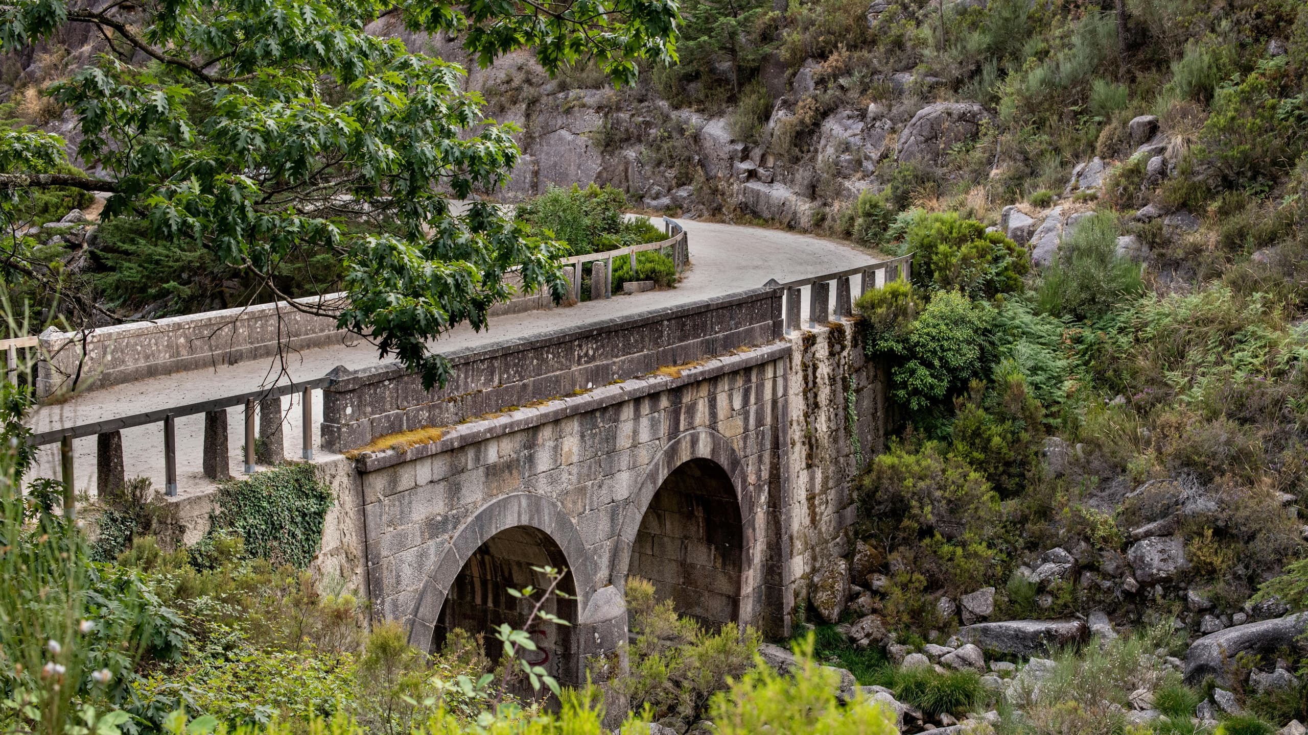 Half-Day Peneda-Gerês Escape: Villages, Thermal Springs & Rio Caldo Views