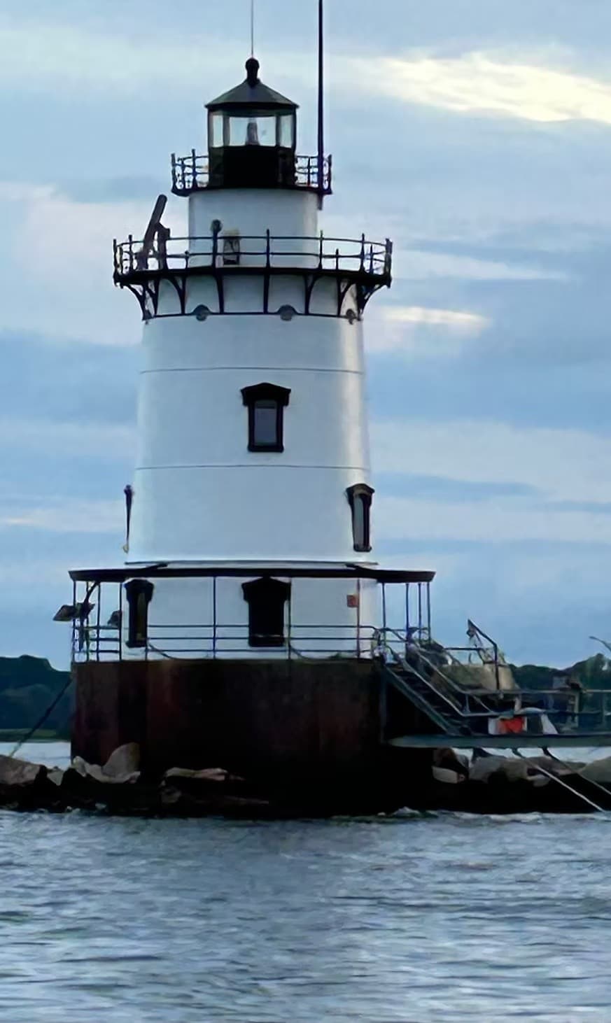 Close-Up Lighthouses of Narragansett Bay: 3-Hour Barrington Cruise photo 1