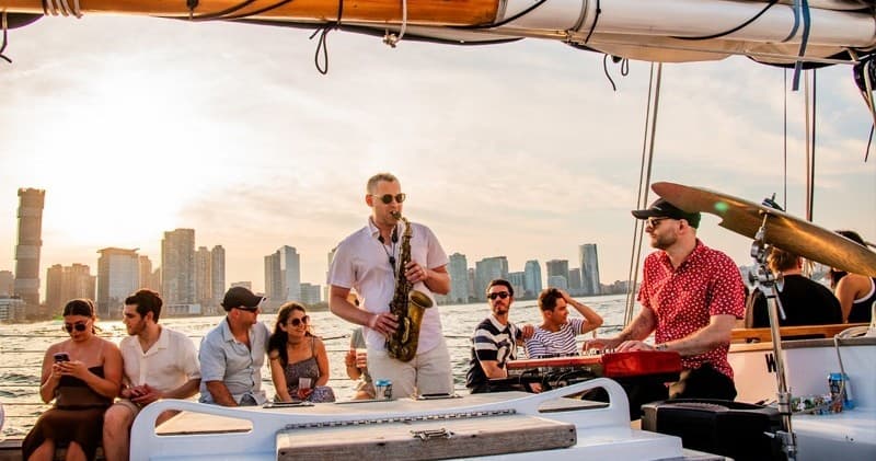 Sunset Jazz Sail with Classic Harbor Line in NYC