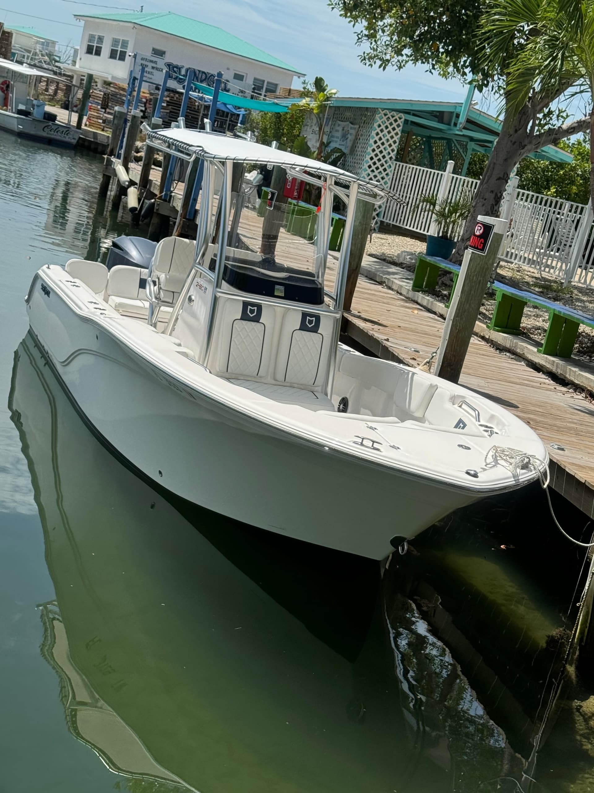 Boat Rentals with Captain Pip’s in Marathon, FL