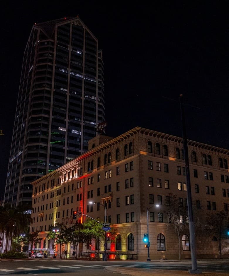 Ghosts & Goblets: Haunted Pub Crawl in San Diego's Gaslamp Quarter