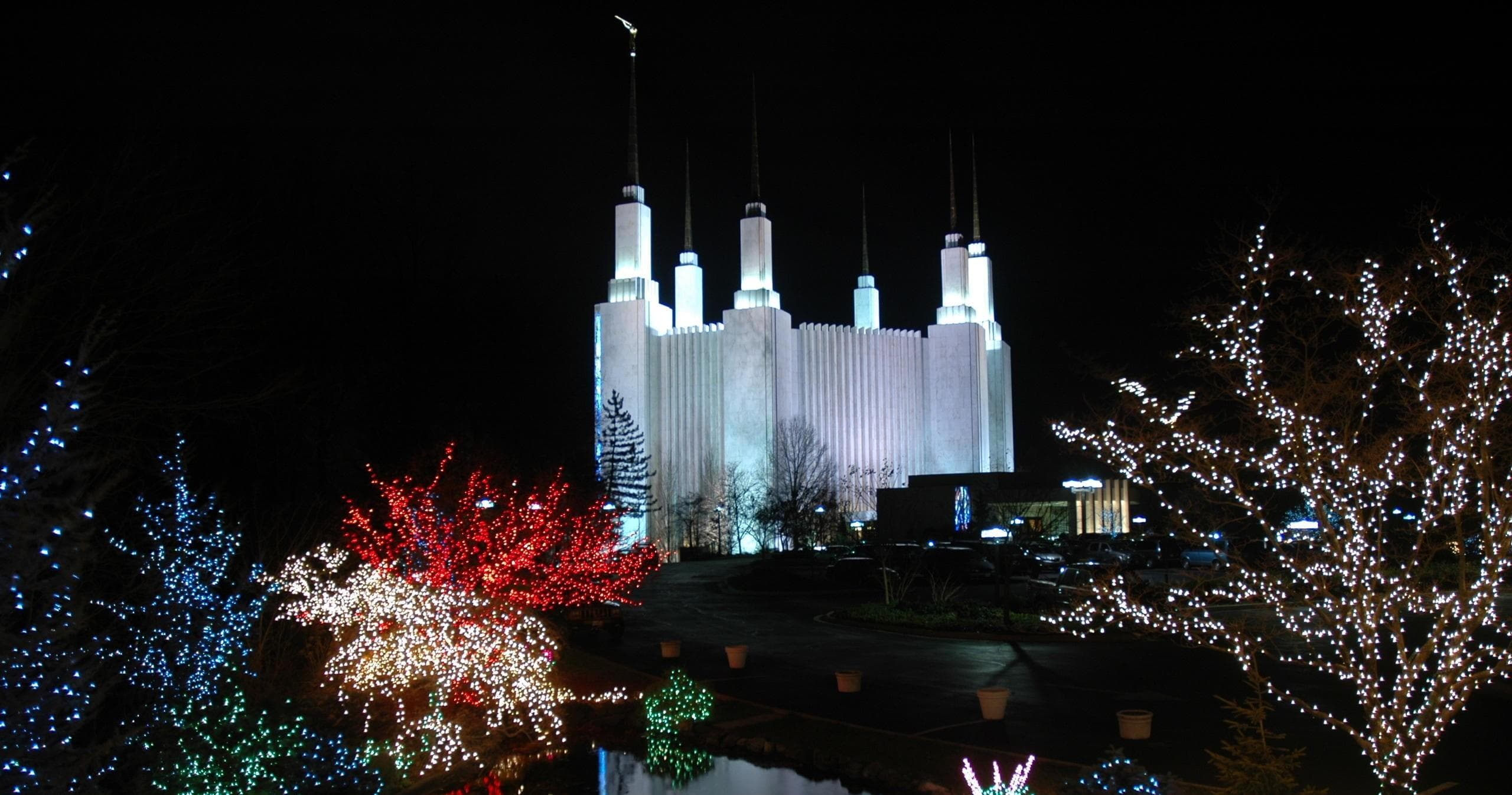 Holiday Light Photography at Mormon Temple with Washington Photo Safari